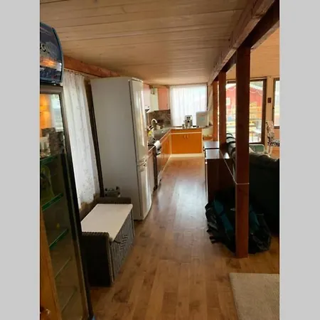 Houseboat - Beacon Of Happiness Hotel en barco Bratislava