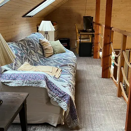 Houseboat - Beacon Of Happiness Botel