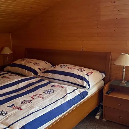 Houseboat - Beacon Of Happiness Botel