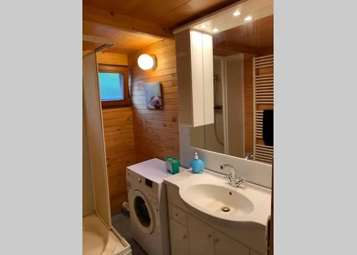 Houseboat - Beacon Of Happiness *