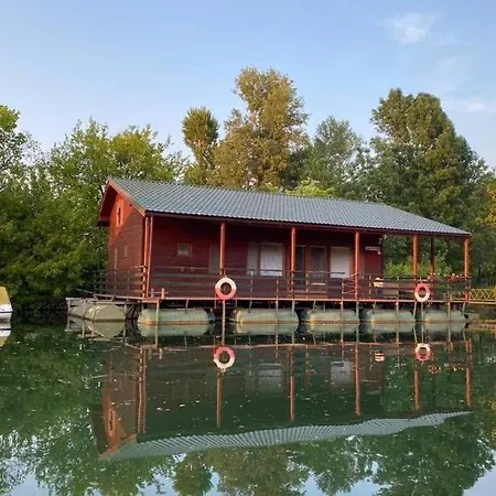 Houseboat - Beacon Of Happiness Братислава