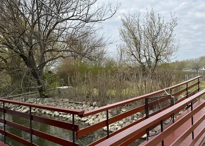 Houseboat - Beacon Of Happiness Ботель Братислава